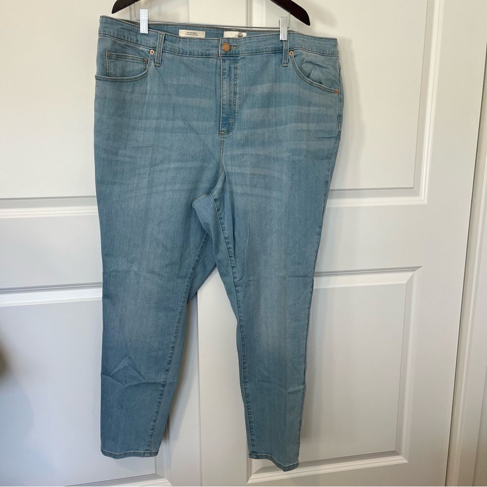 Universal Threads High Rise Skinny NEW light blue 24W